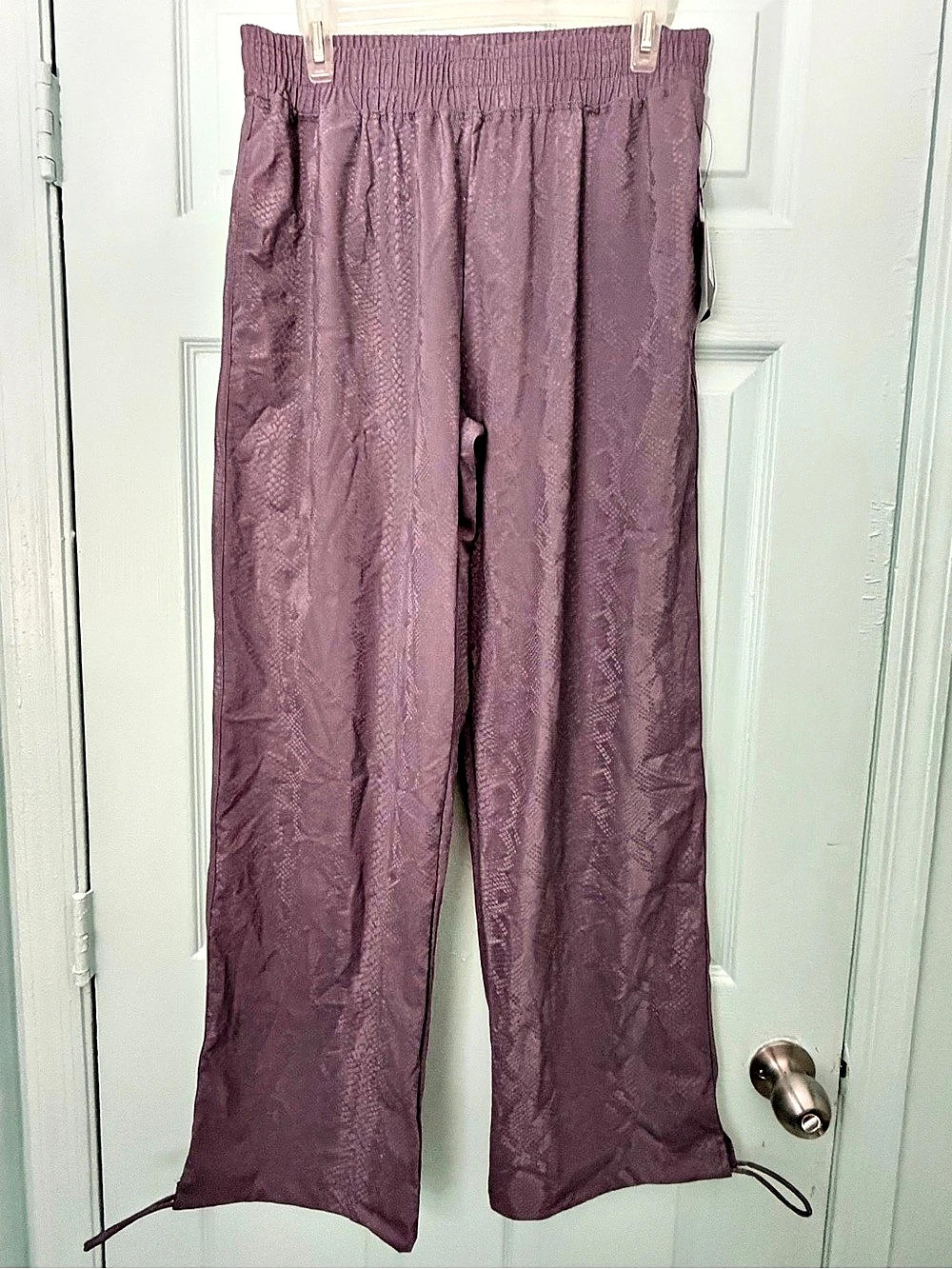 FIVE Snake Print  Fight or Flight Pants Size Medium NWT